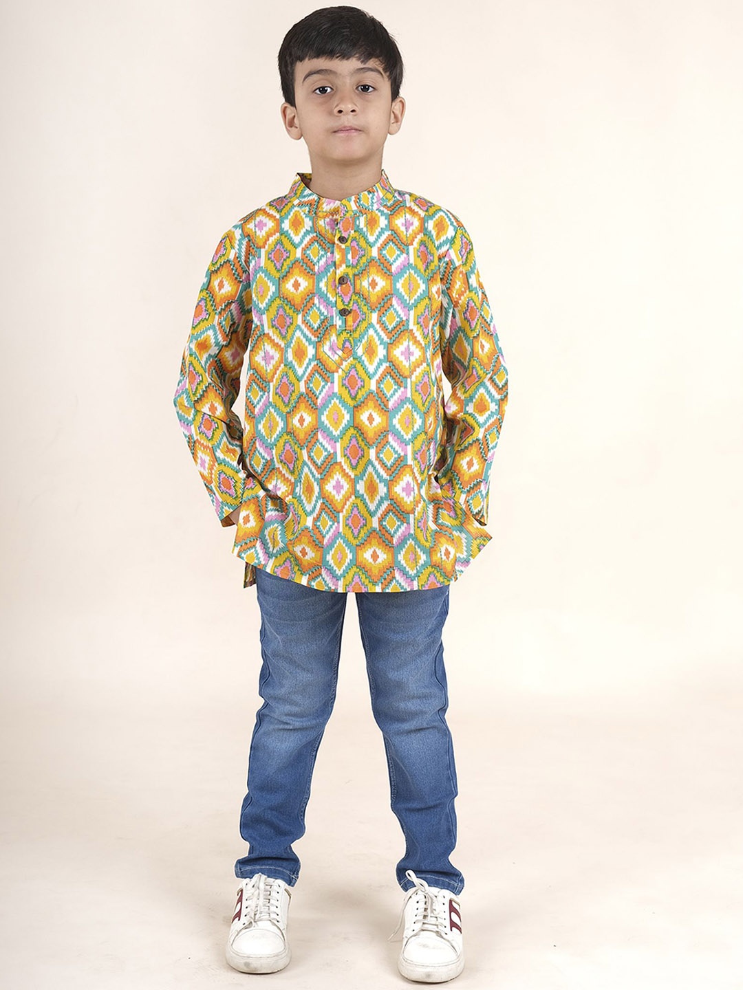 

KiddoPanti Boys Ethnic Motif Printed Pure Cotton Kurta with Trousers, Brown