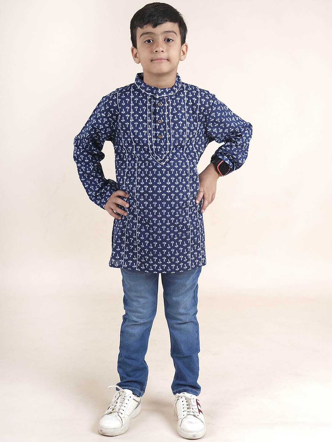 

KiddoPanti Boys Ethnic Motif Printed Pure Cotton Kurta with Trousers, Blue