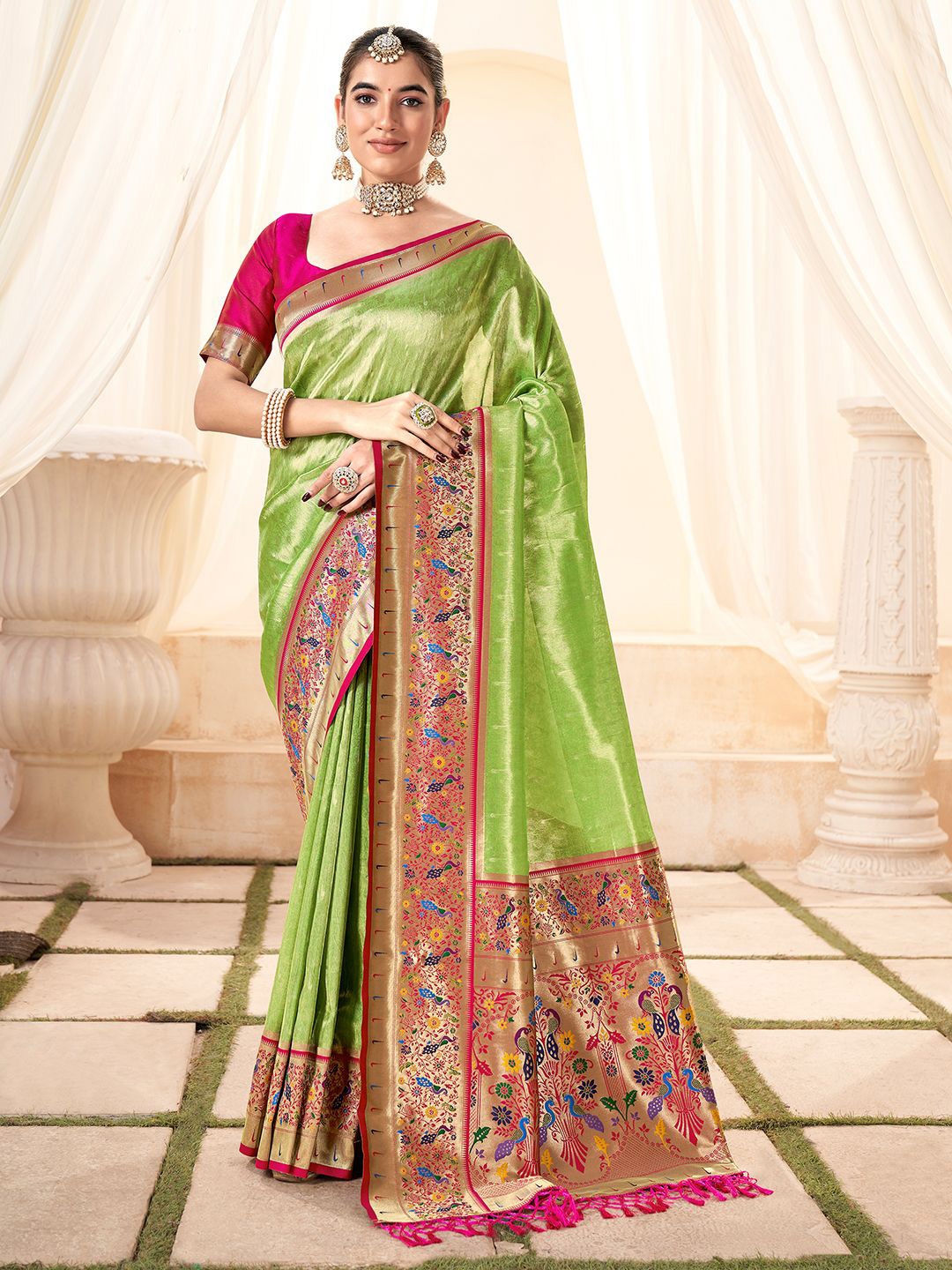 

Panzora Woven Design Zari Tissue Paithani Saree, Green