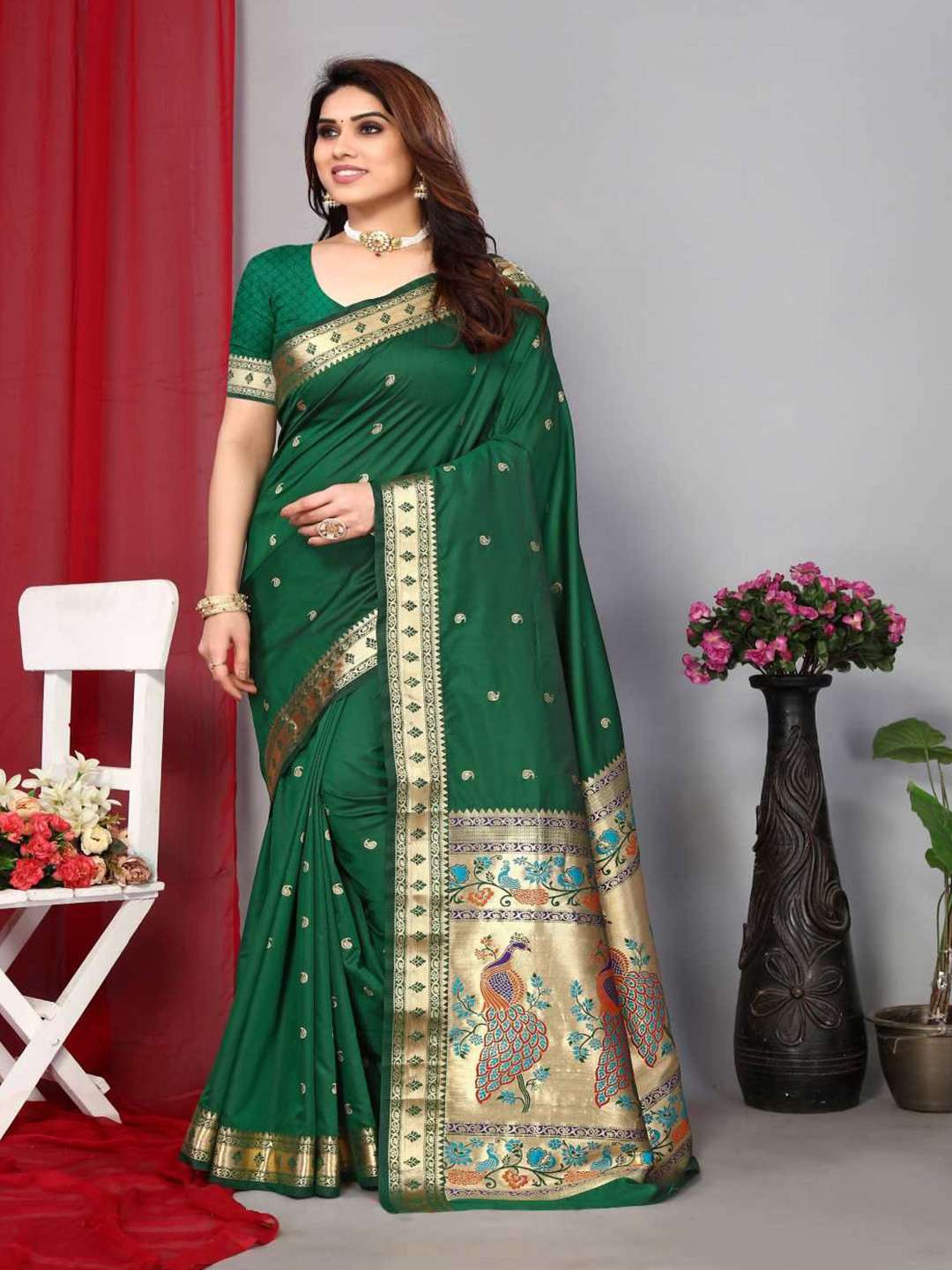 

HEER FASHION Woven Design Zari Paithani Saree, Green
