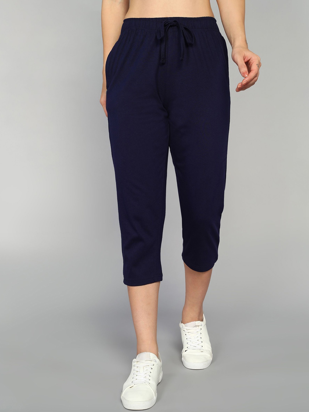 

SHARKTRIBE Women Solid Cotton Capris, Navy blue