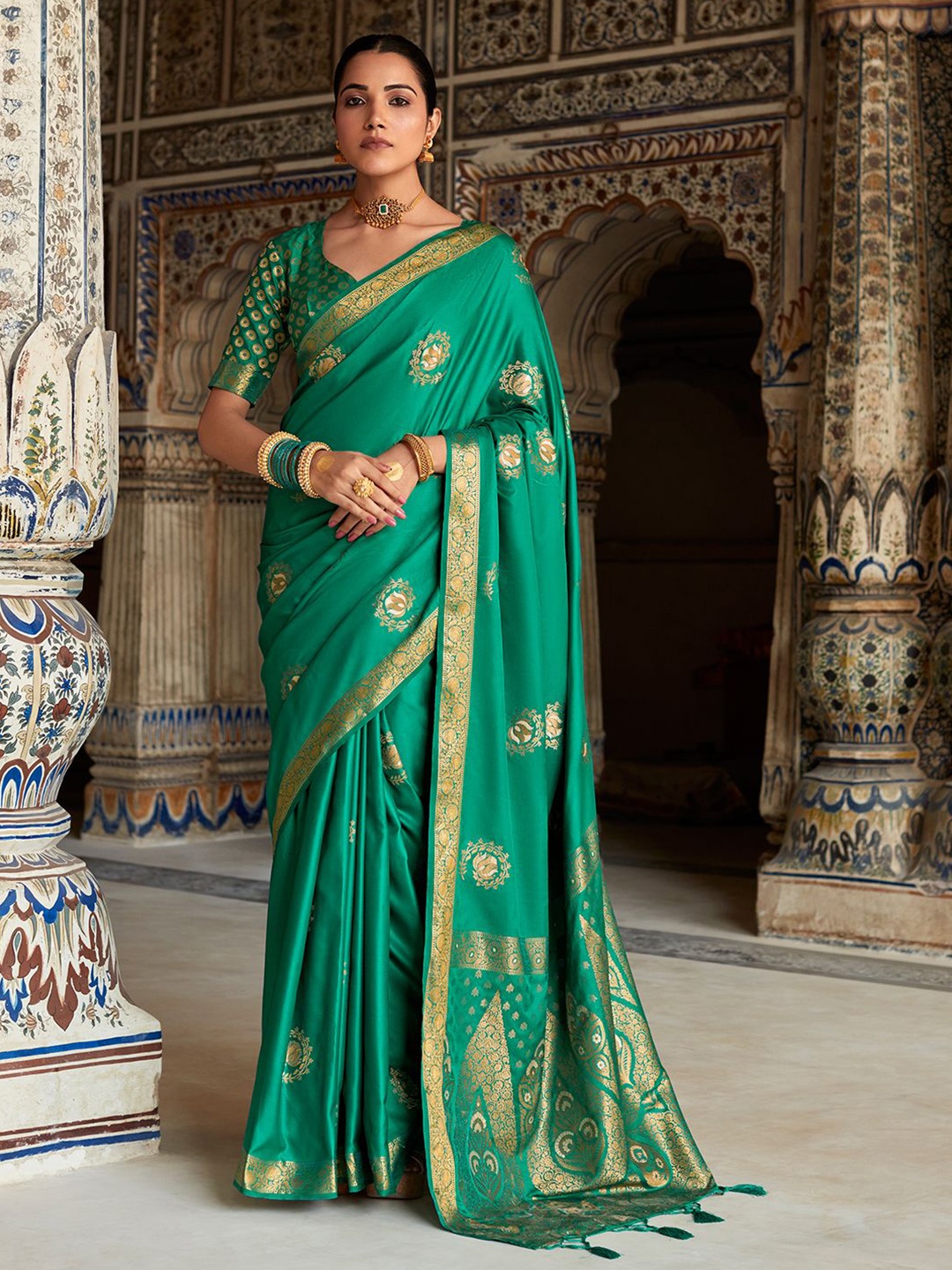 

Panzora Ethnic Motifs Zari Woven Satin Saree, Green
