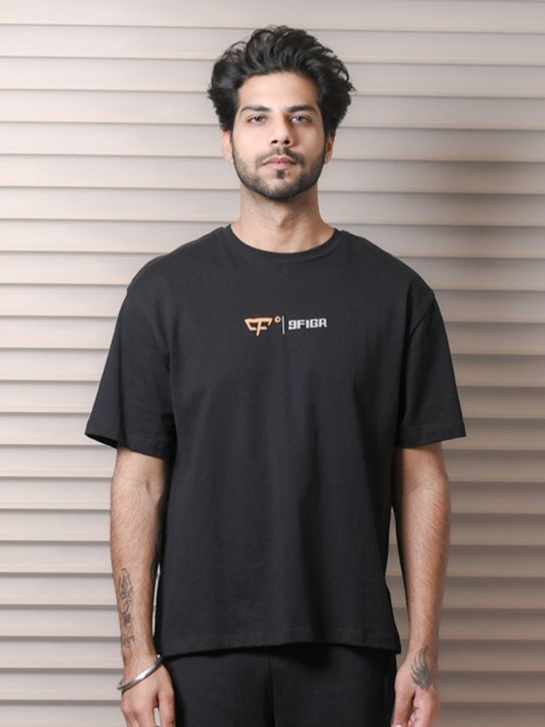 

9FIGR Unisex Round-Neck Oversized T-shirt, Black