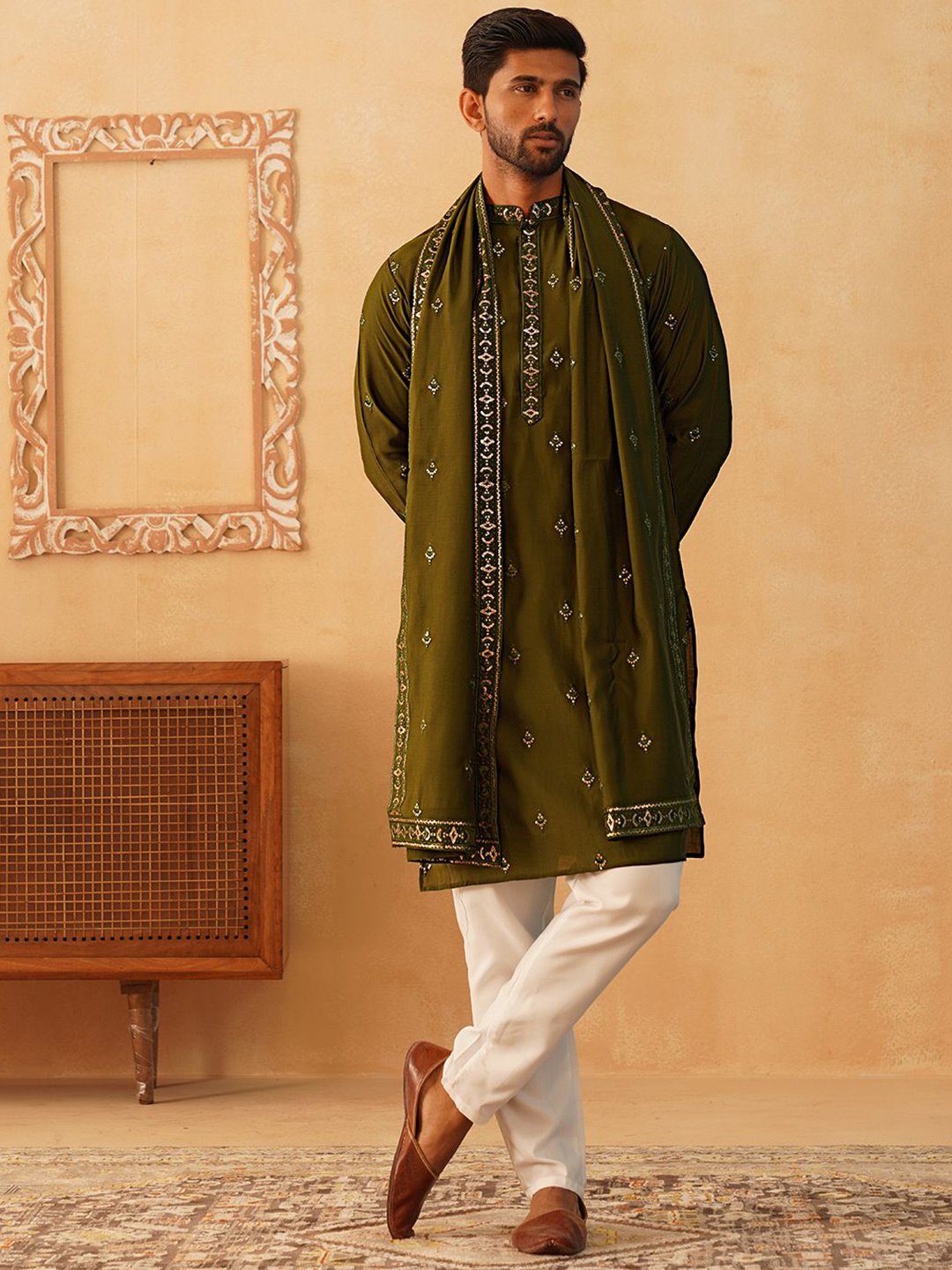 

Jompers Ethnic Motifs Embroidered Sequinned Straight Kurta & Pyjamas & With Dupatta, Olive