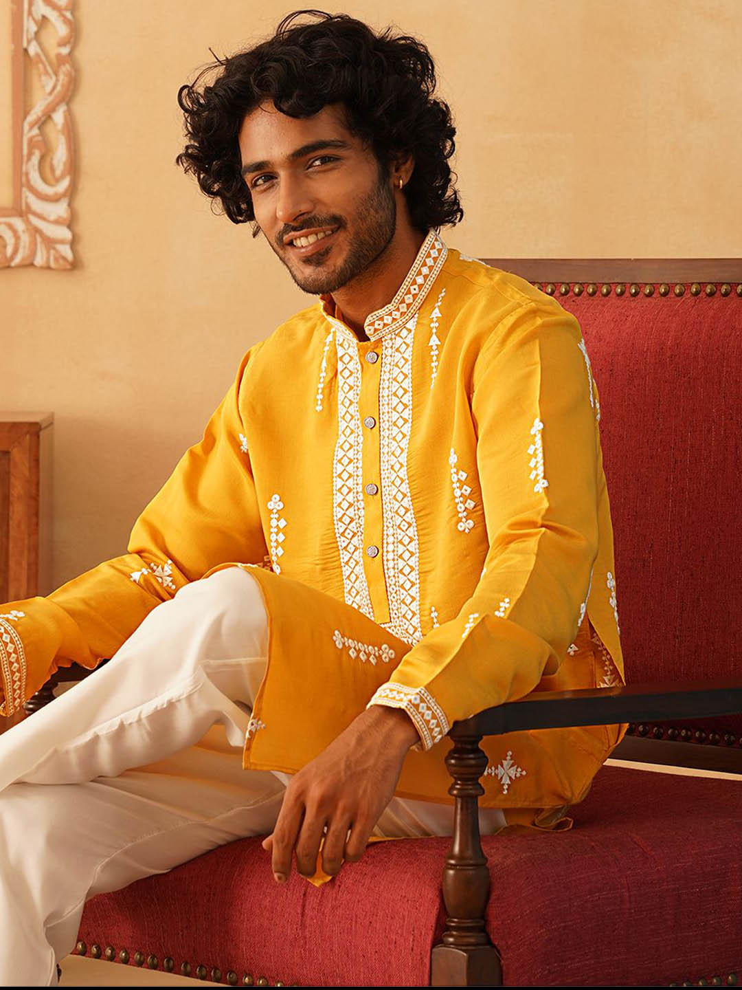 

Jompers Chikankari Embroidered Straight Kurta with Pyjamas, Yellow