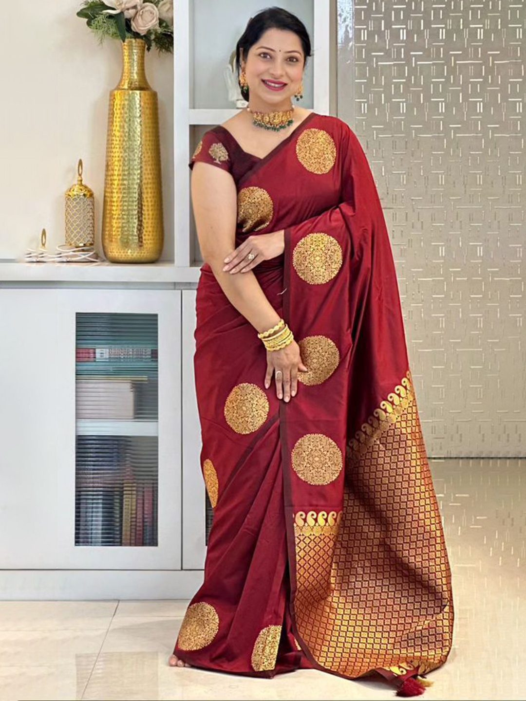 

MORLY Woven Design Kanjeevaram Saree, Red