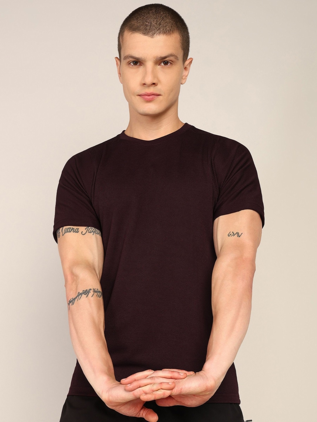 

Golden Kite Men Pockets T-shirt, Maroon