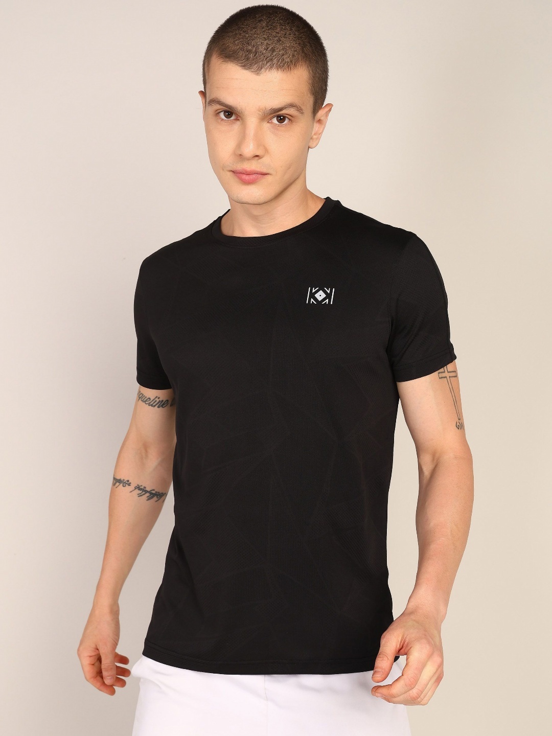 

Golden Kite Men Applique T-shirt, Black