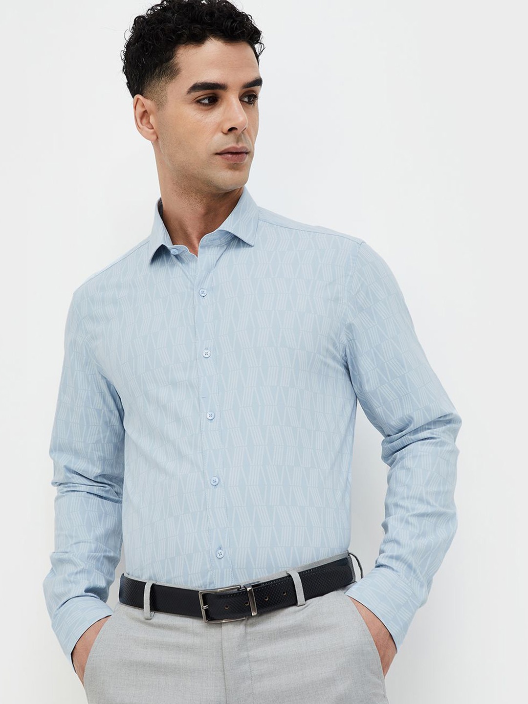 

CODE by Lifestyle Men Slim Fit Opaque Striped Casual Shirt, Blue