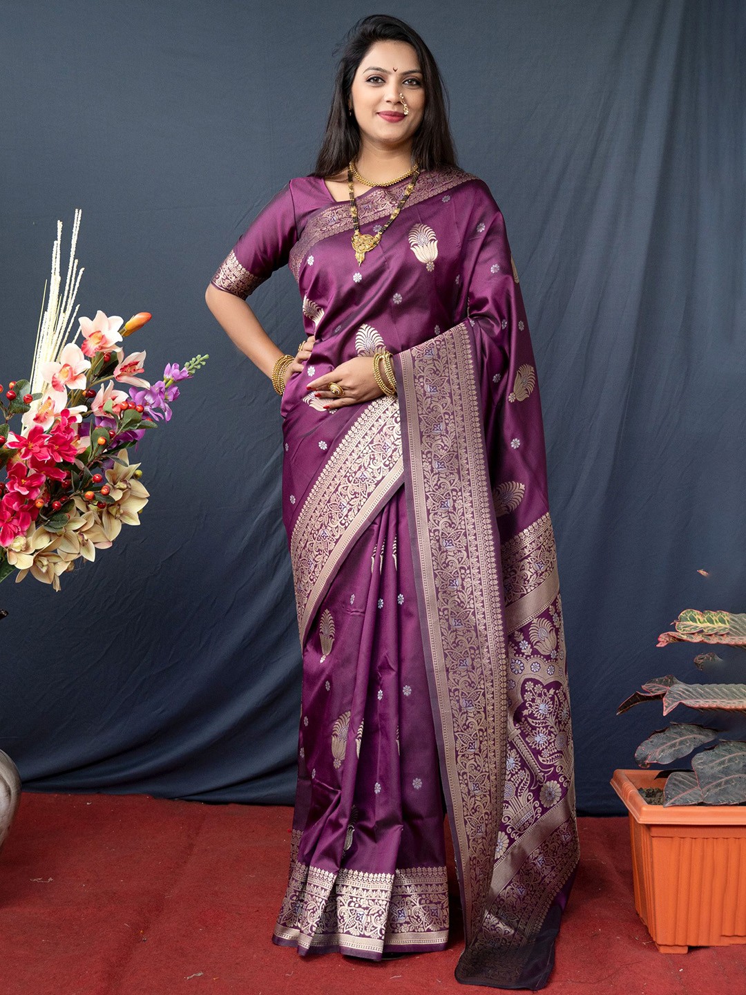 

KIMISHA Ethnic Motifs Zari Woven Banarasi Saree, Burgundy