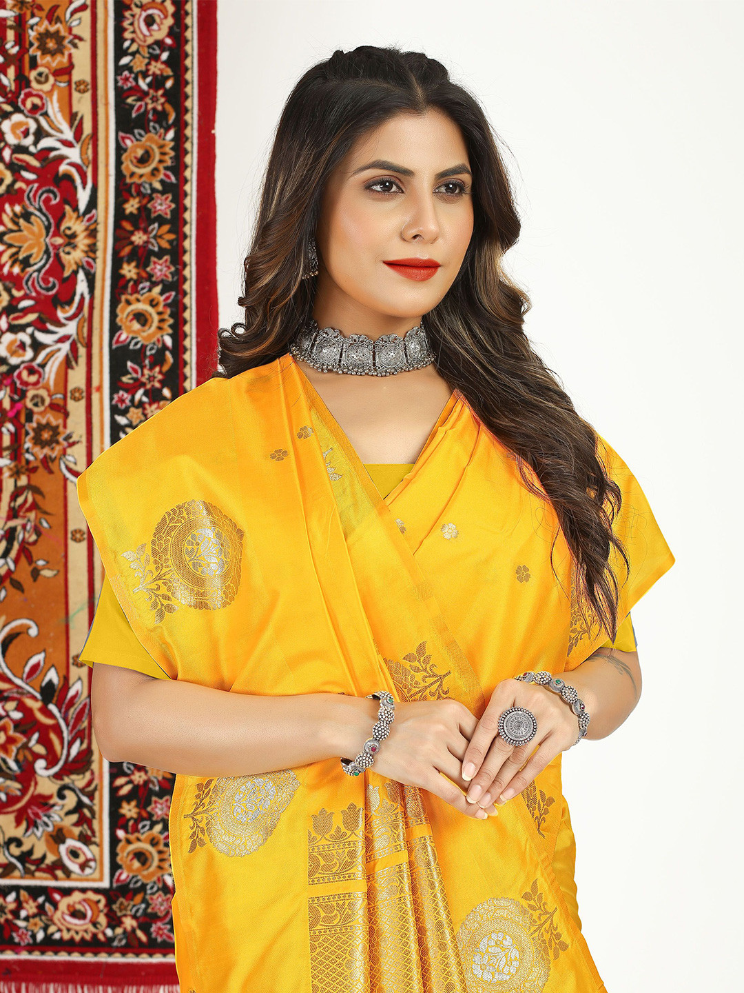 

KIMISHA Woven Design Zari Kanjeevaram Saree, Yellow