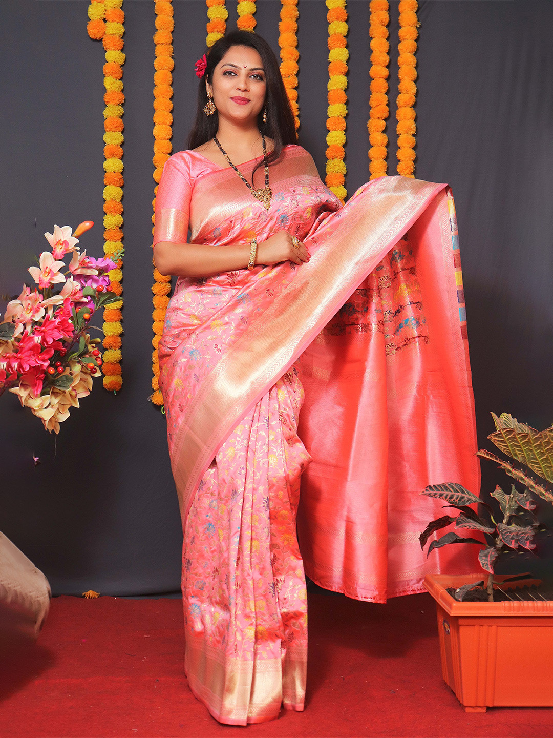 

KIMISHA Ethnic Motifs Zari Banarasi Saree With Blouse Piece, Peach
