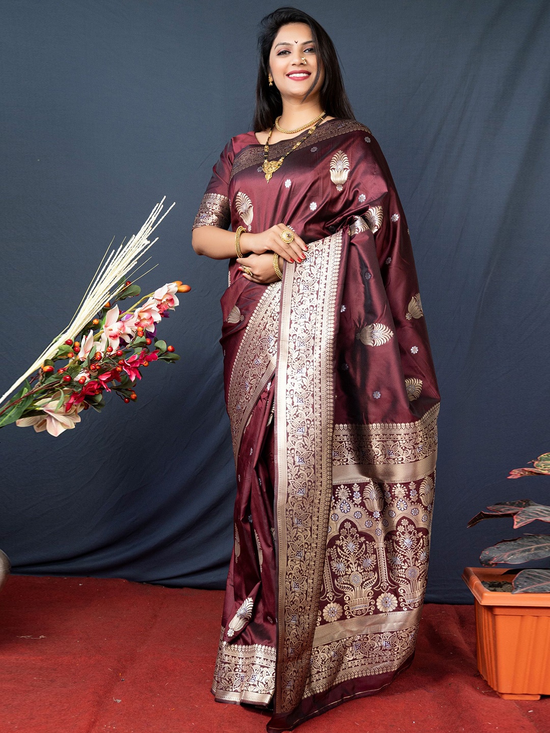 

KIMISHA Ethnic Motifs Zari Banarasi Saree, Brown