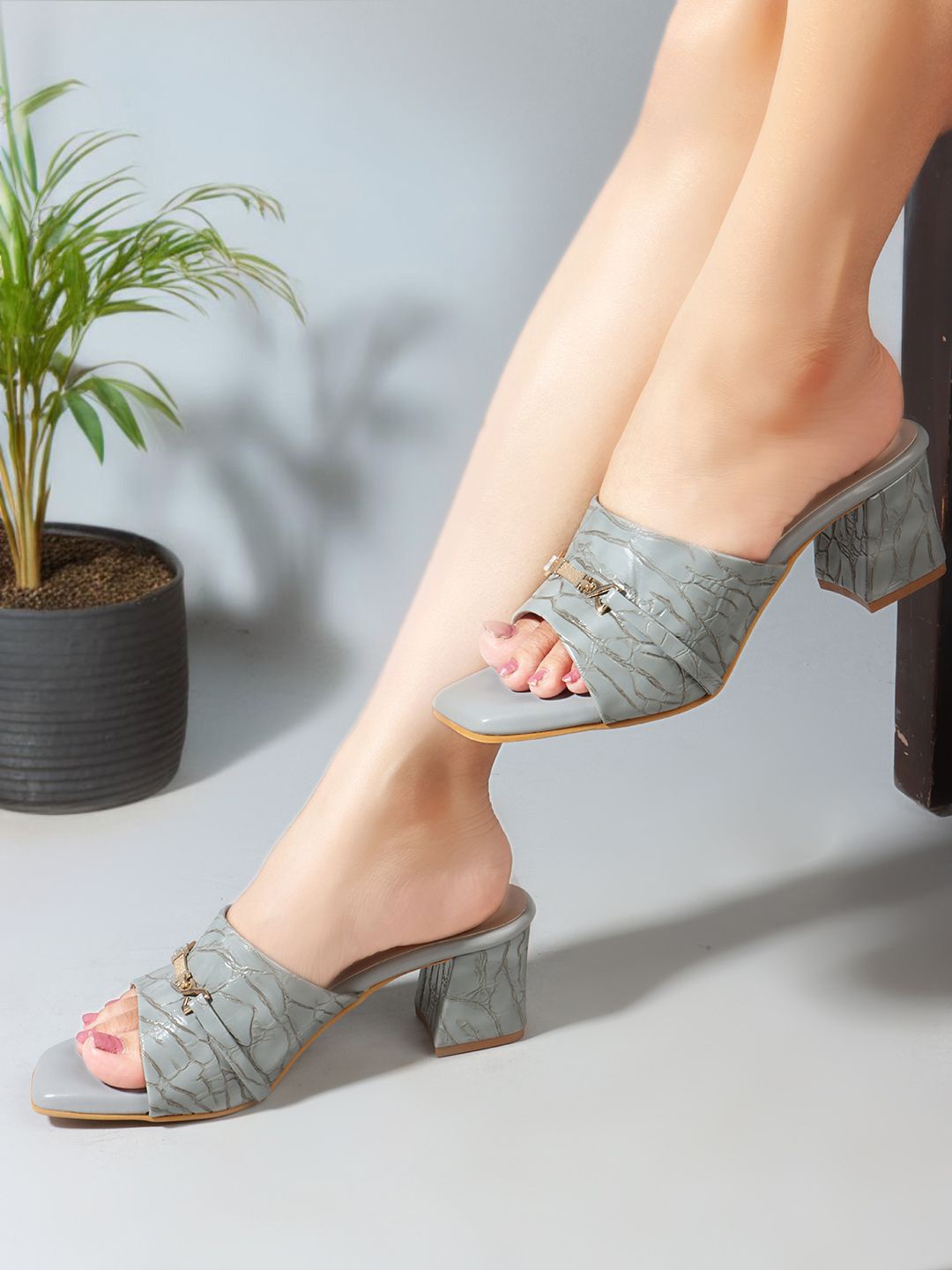

Carlton London Textured Block Heel Sandals With Buckles, Grey