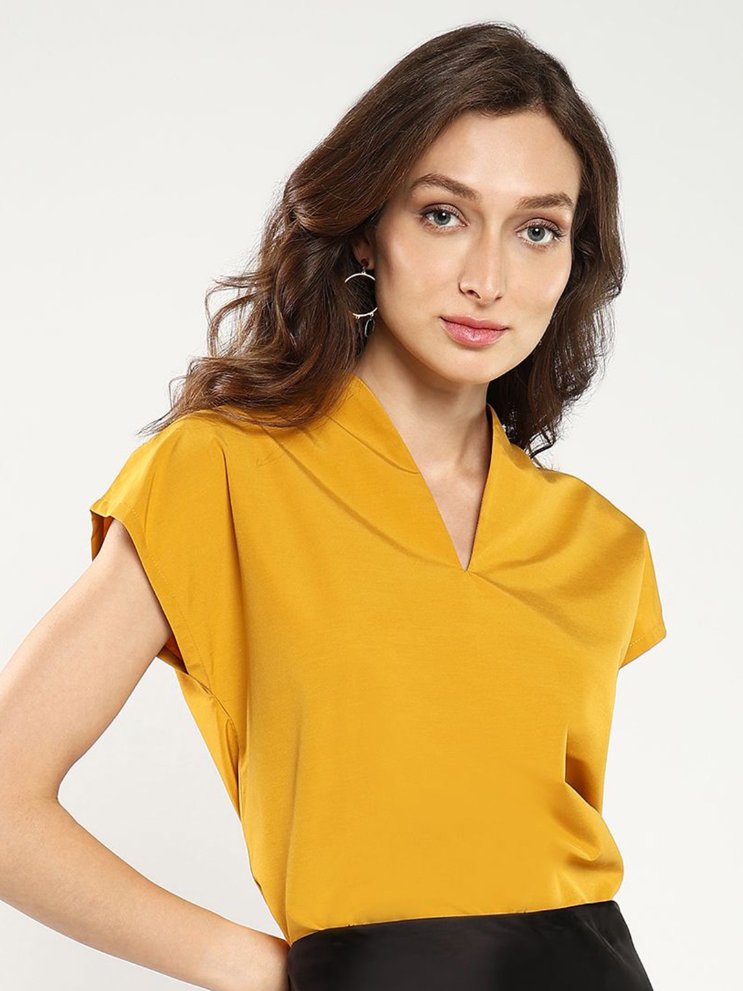

RAREISM Mandarin Collar Extended Sleeves Top, Yellow