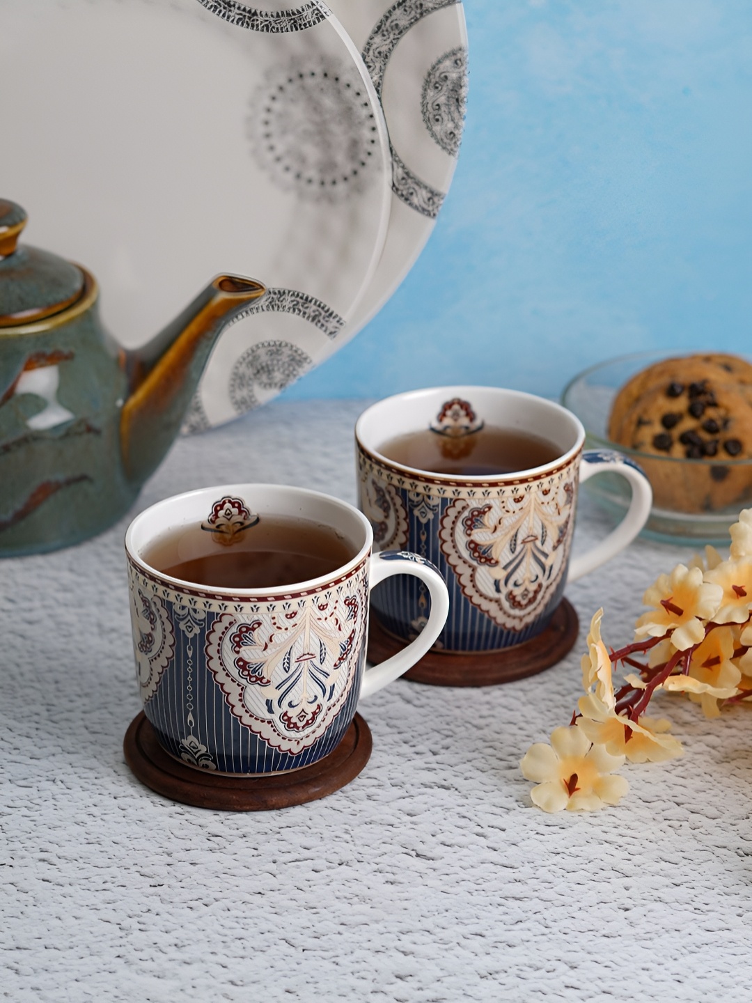 

Aura Blue & White 6 Pieces Ethnic Motifs Printed Glossy Cups 150 ml Each