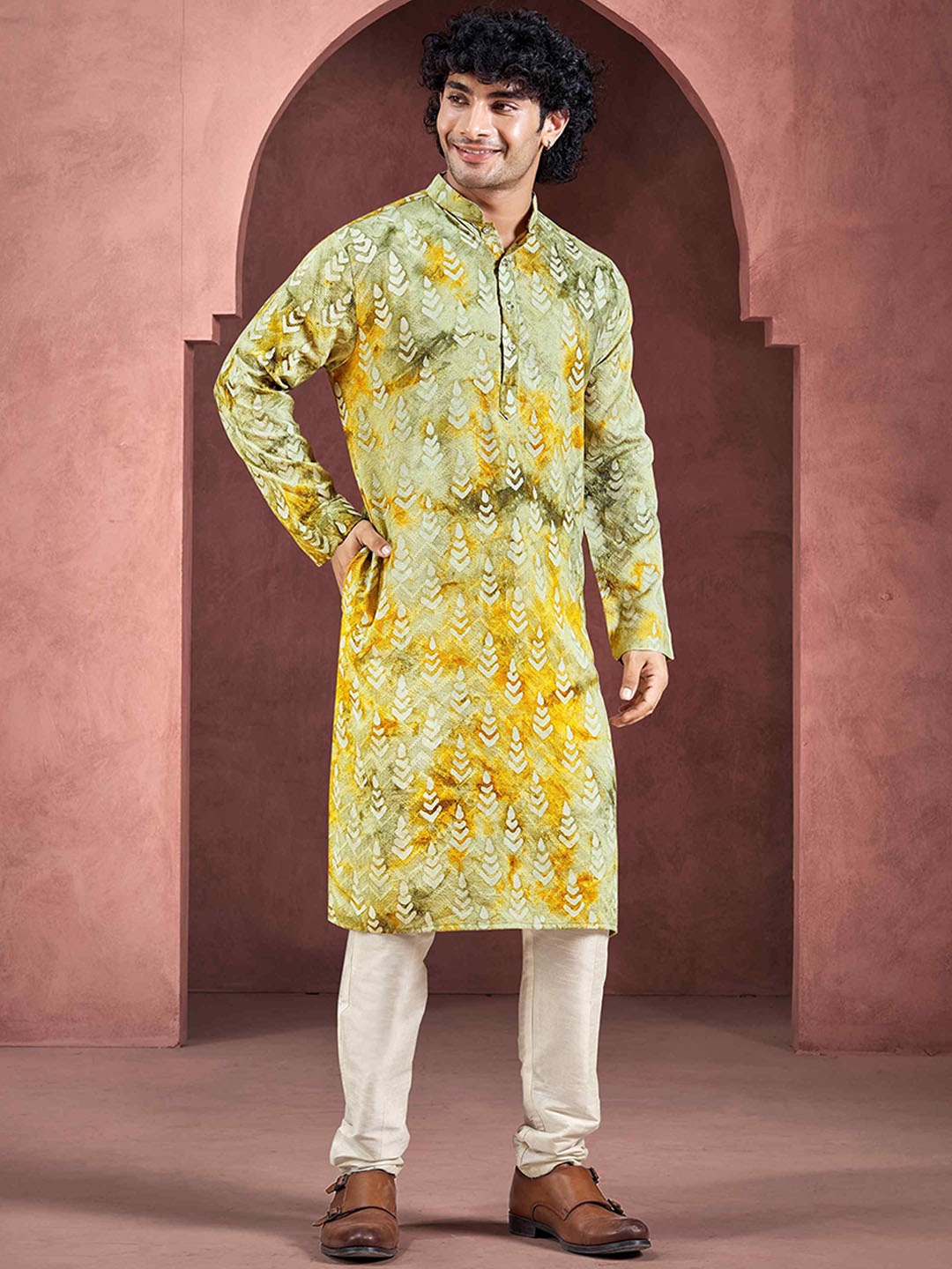 

Vardha Ethnic Motifs Printed Mandarin Collar Straight Kurta, Olive