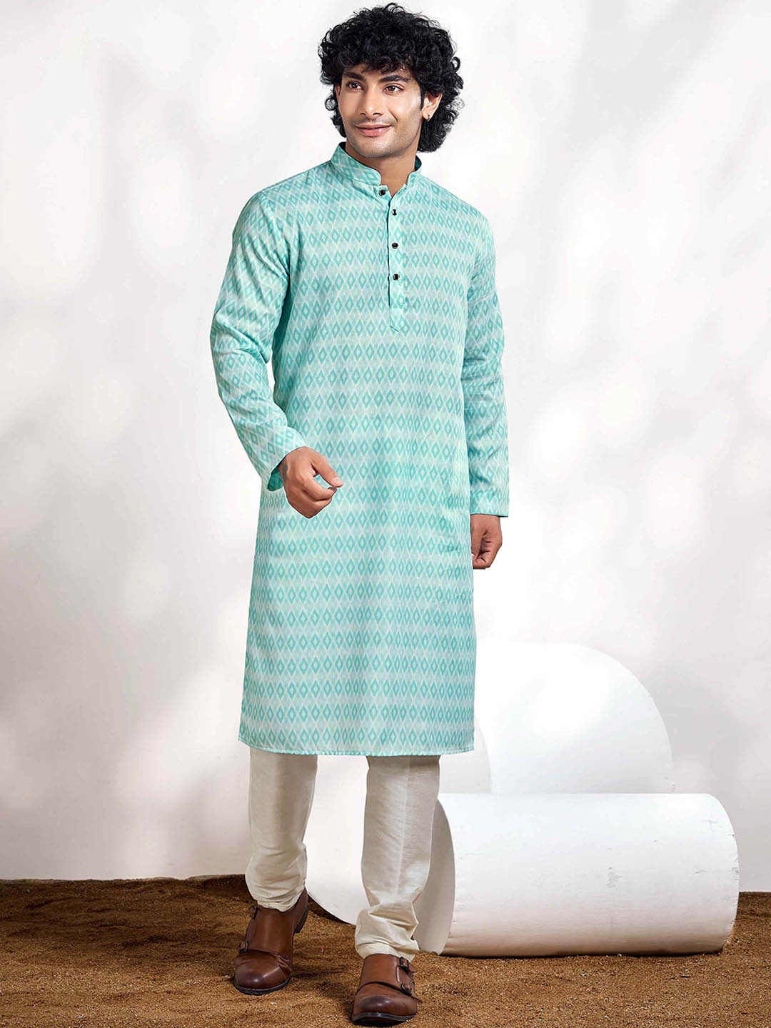 

Vardha Geometric Printed Mandarin Collar Cotton Straight Kurta, Blue