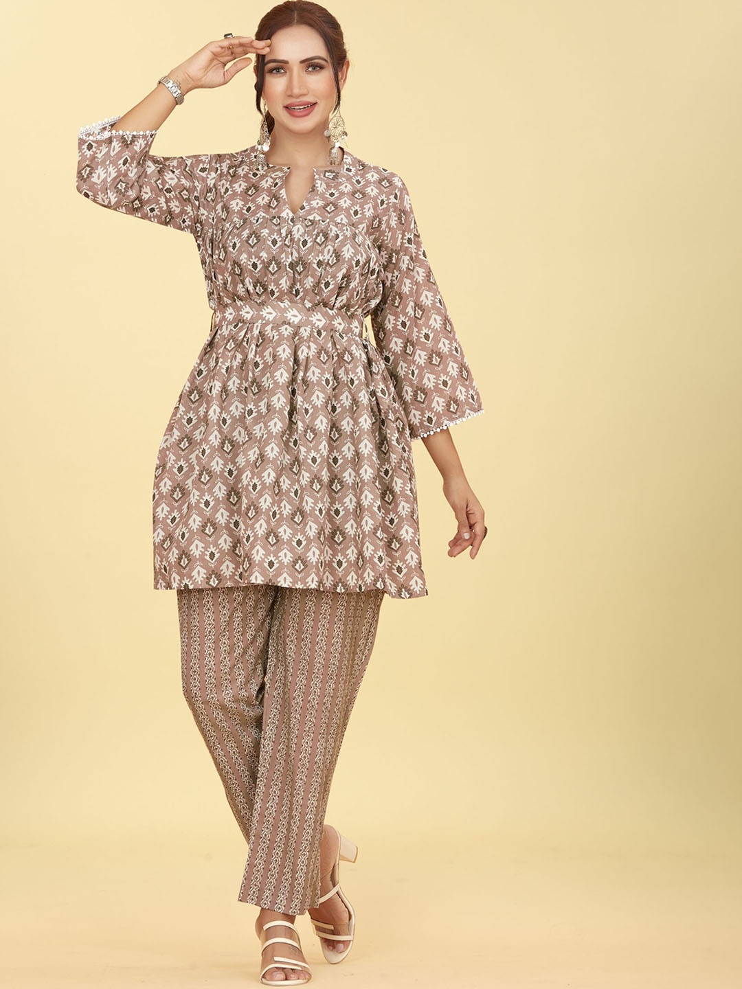 

ODD BY chansi TRENDZ Printed Tunic With Trousers, Beige