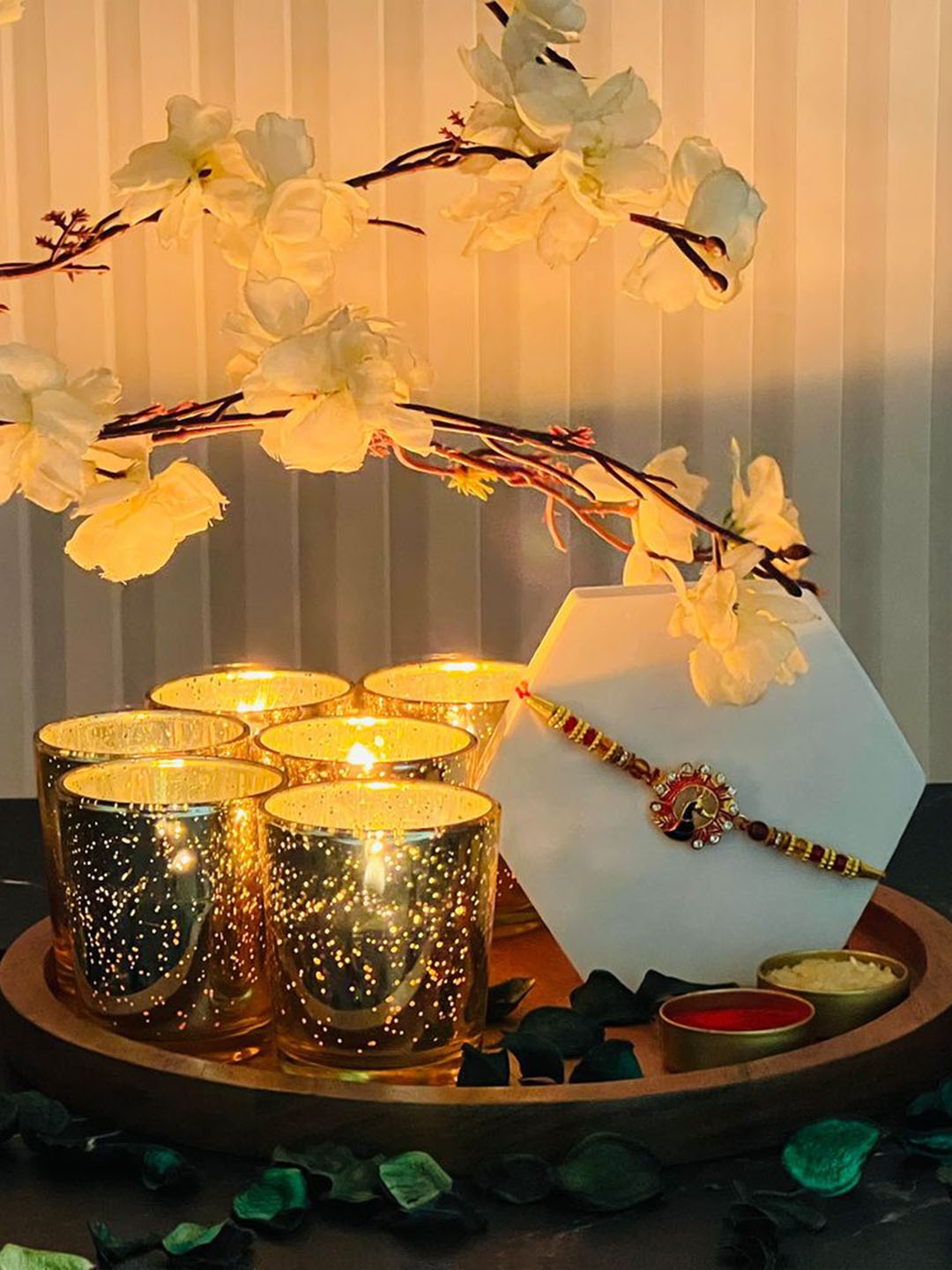

HOSLEY Set Of 6 Glass Candle With Rakhi Gift Set, Gold