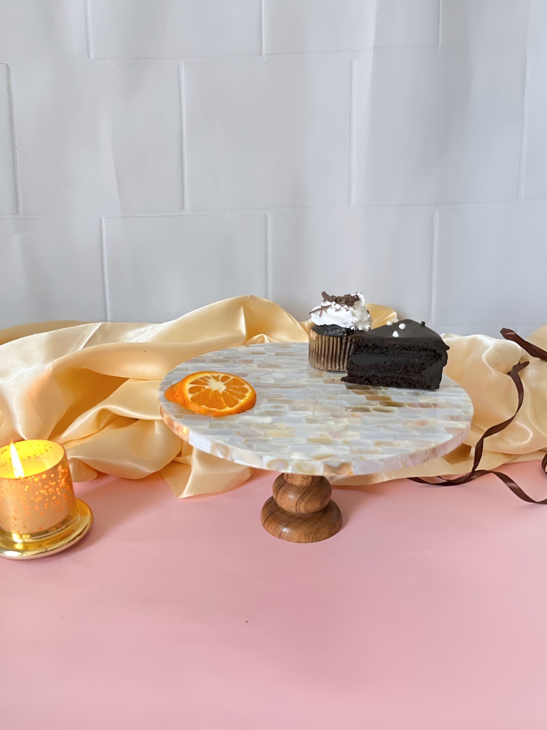 

HOMEARTE Off White & Brown Mother Of Pearl Wooden Cake Stand