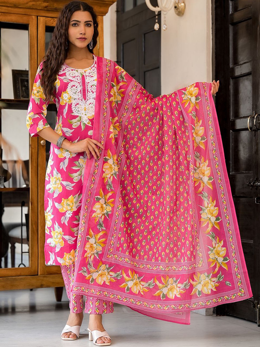 

Sangria Floral Printed Thread Work Straight Kurta With Trousers & Dupatta Set, Magenta