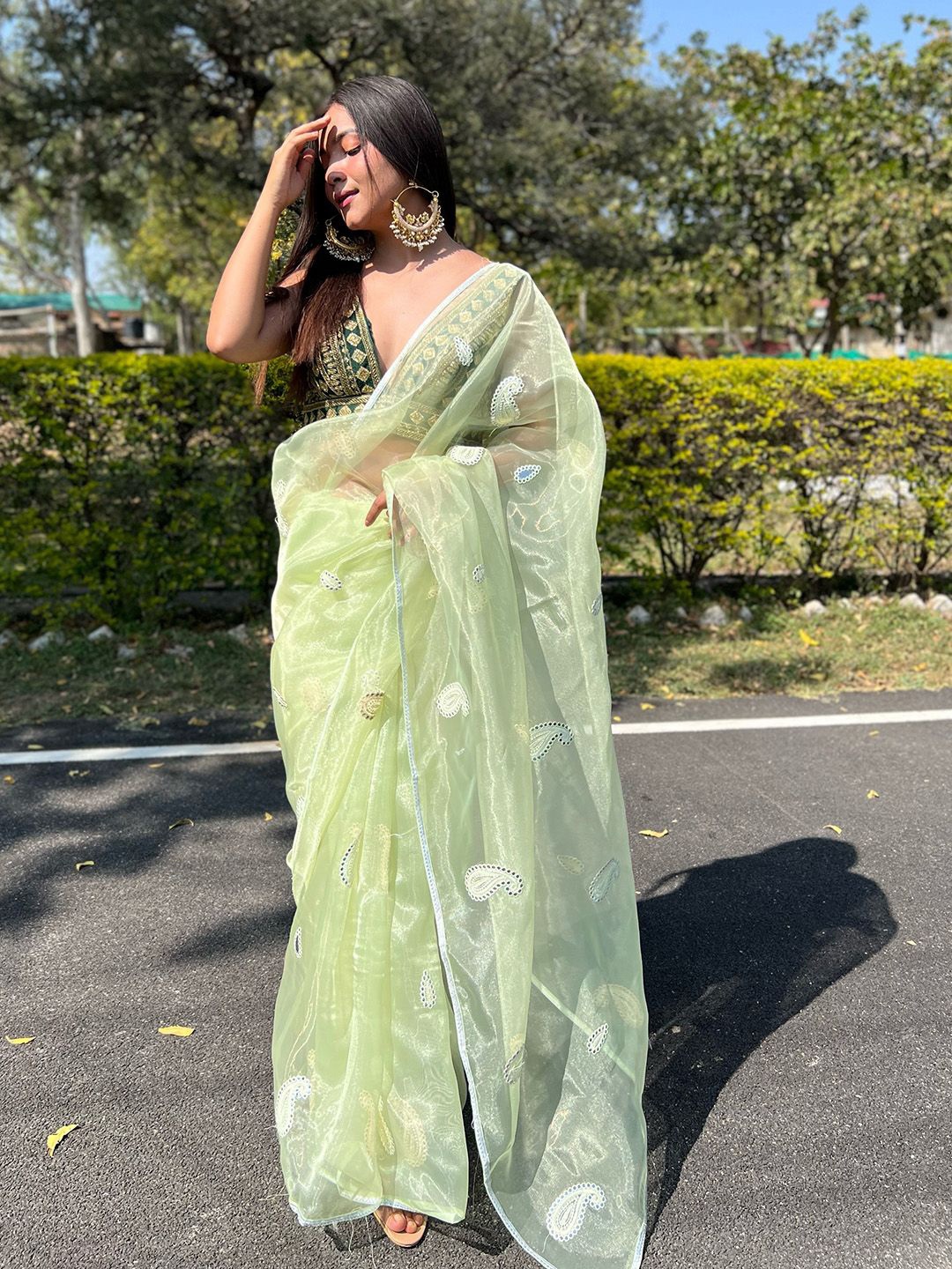 

Ishin Paisley Embroidered Organza Saree With Blouse Piece, Lime green