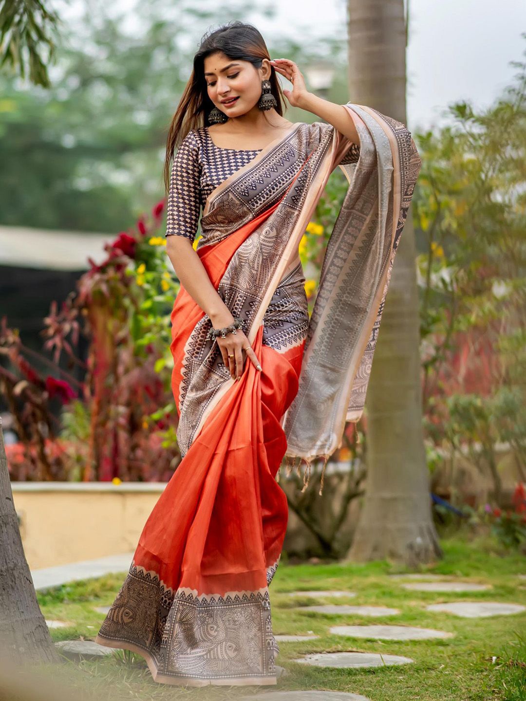 

Ishin Ethnic Motifs Printed Tussar Saree, Orange