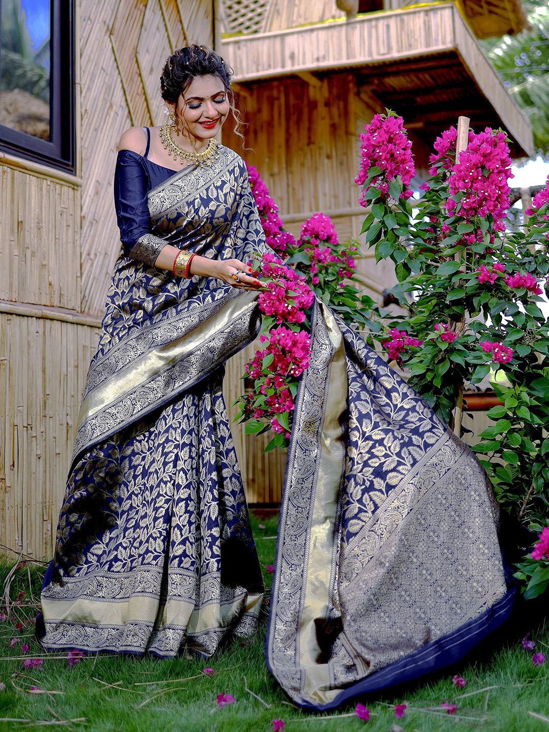 

Ishin Woven Design Zari Banarasi Saree, Blue