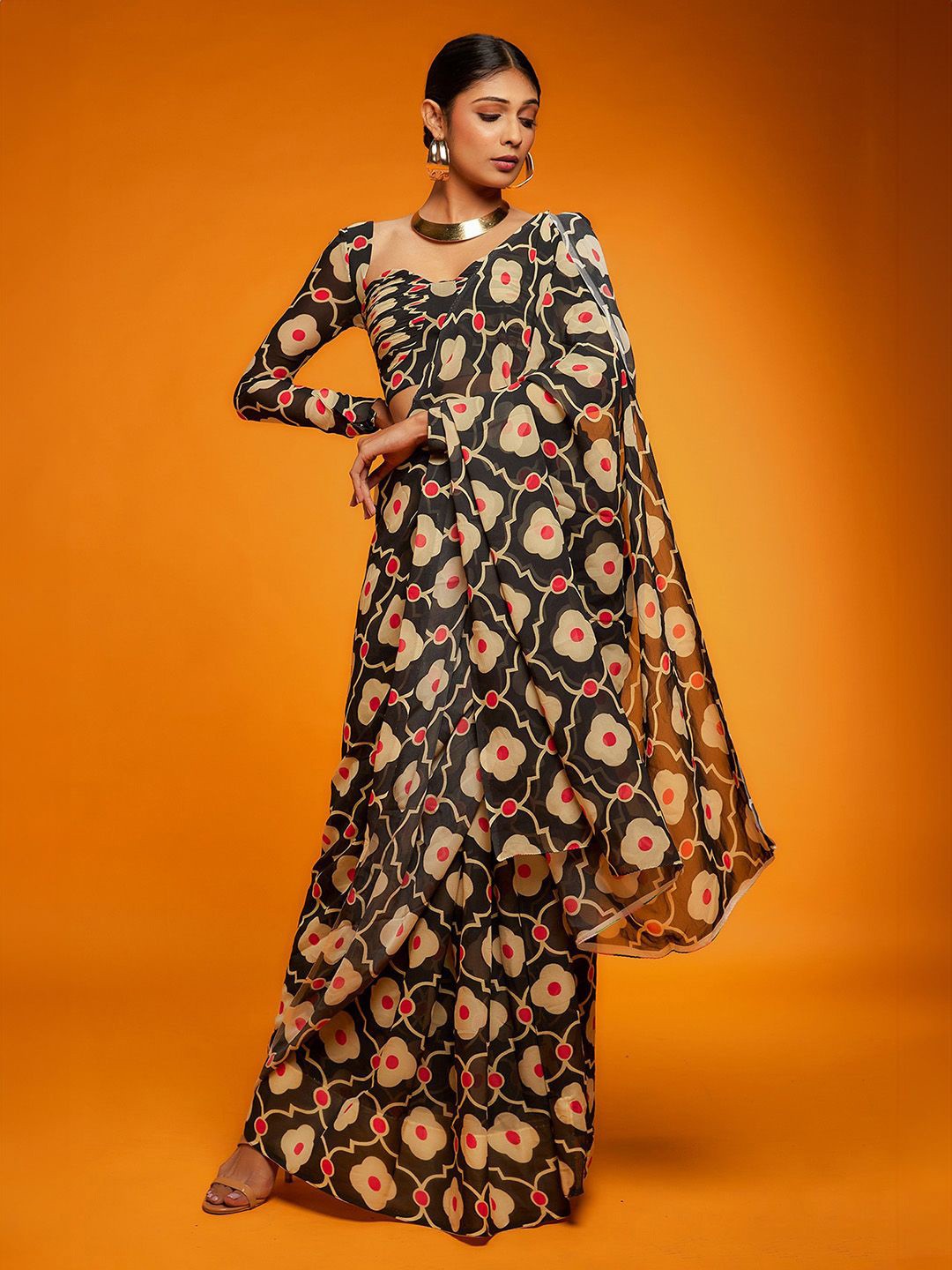 

Ishin Geometric Saree with Blouse, Black