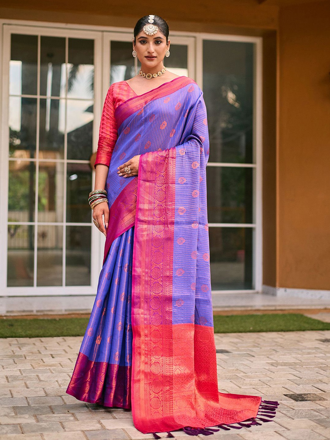 

Ishin Woven Design Zari Kanjeevaram Saree, Blue