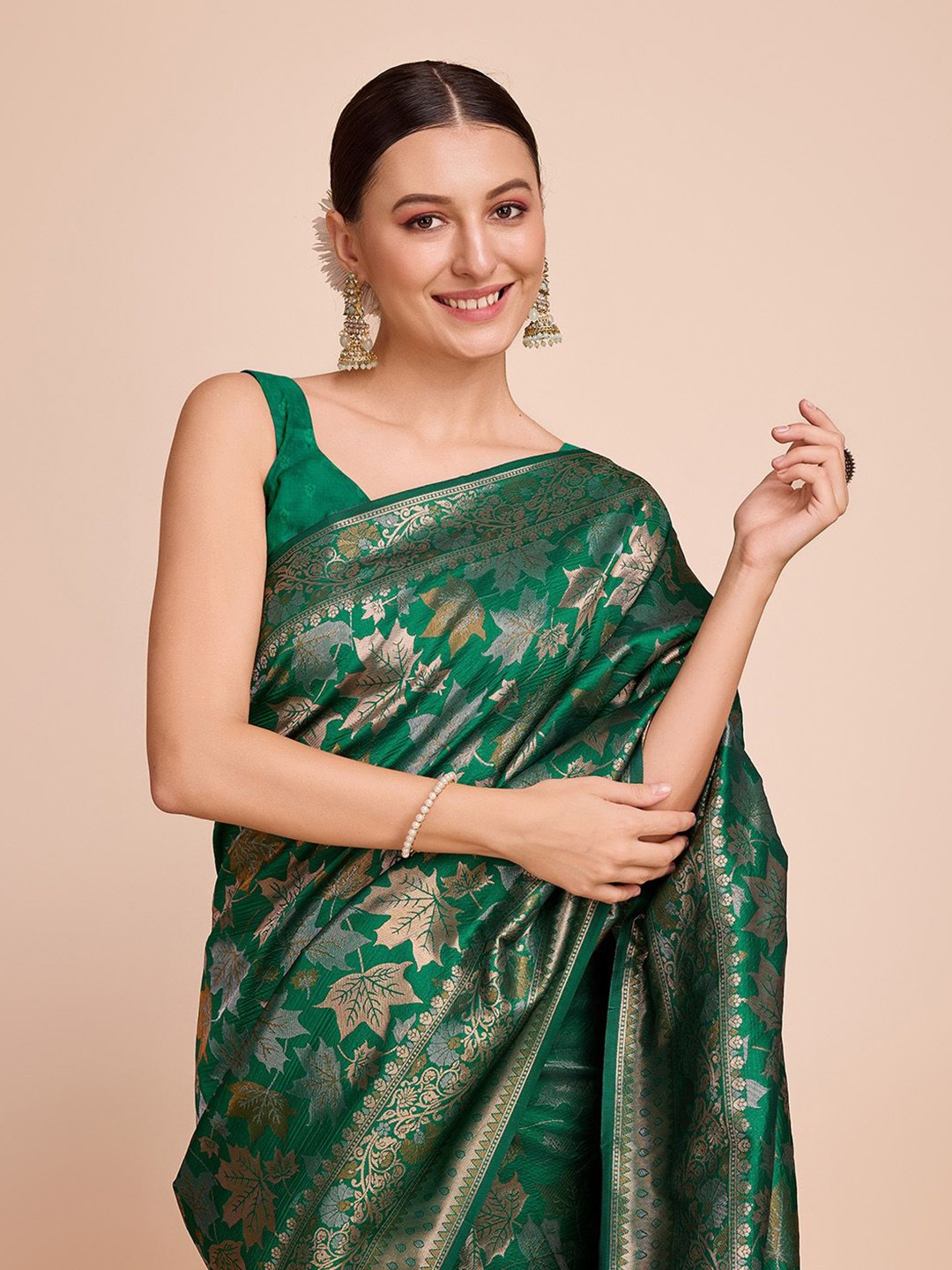 

Ishin Woven Design Zari Saree, Green