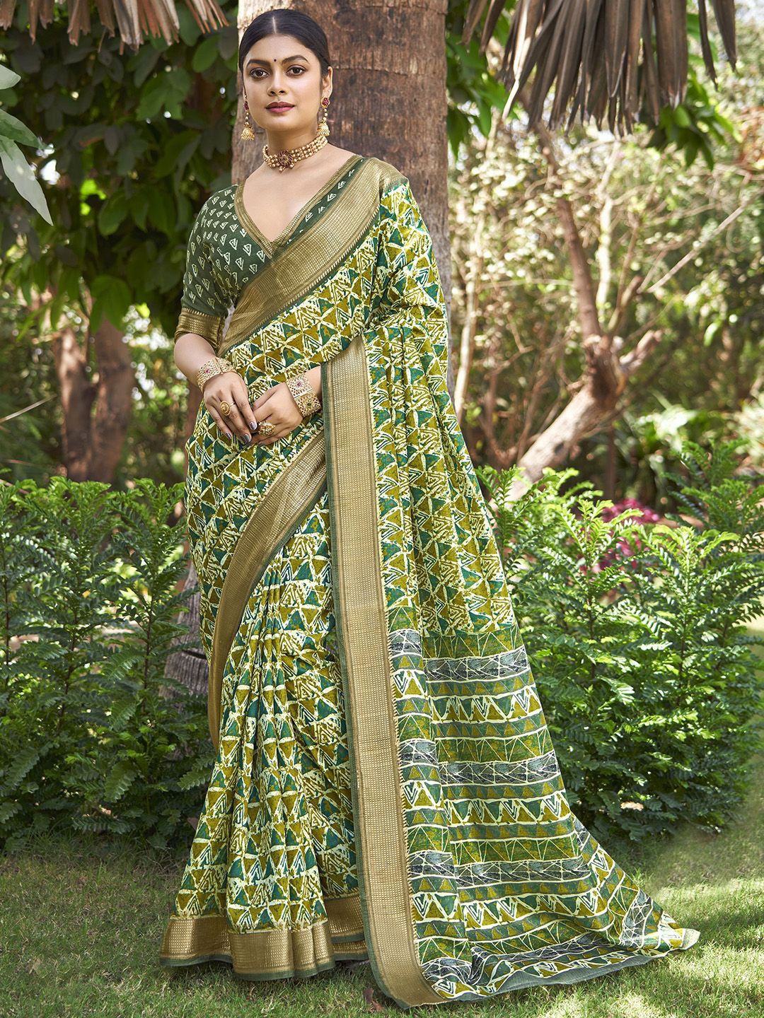 

Ishin Geometric Printed Zari Saree, Green