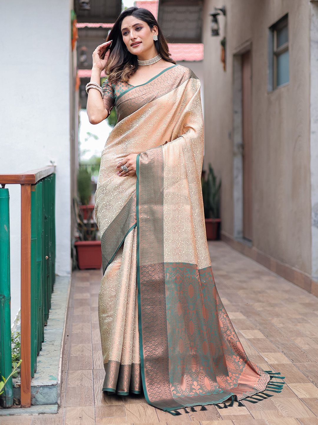 

Ishin Woven Design Zari Kanjeevaram Saree, Cream