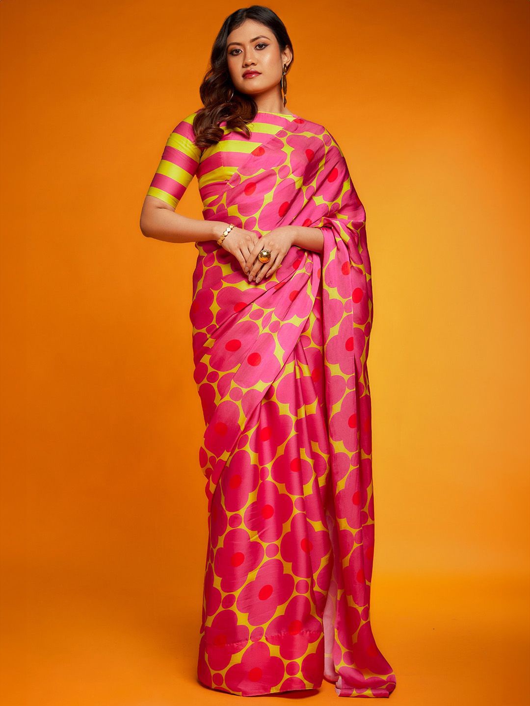 

Ishin Abstract Saree with Blouse, Pink