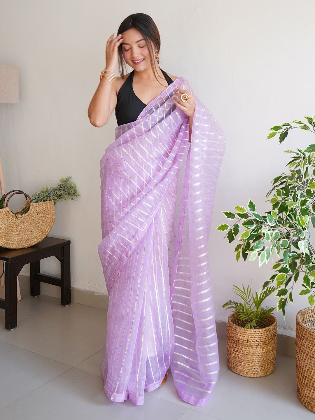 

Ishin Women Striped Organza Saree, Lavender