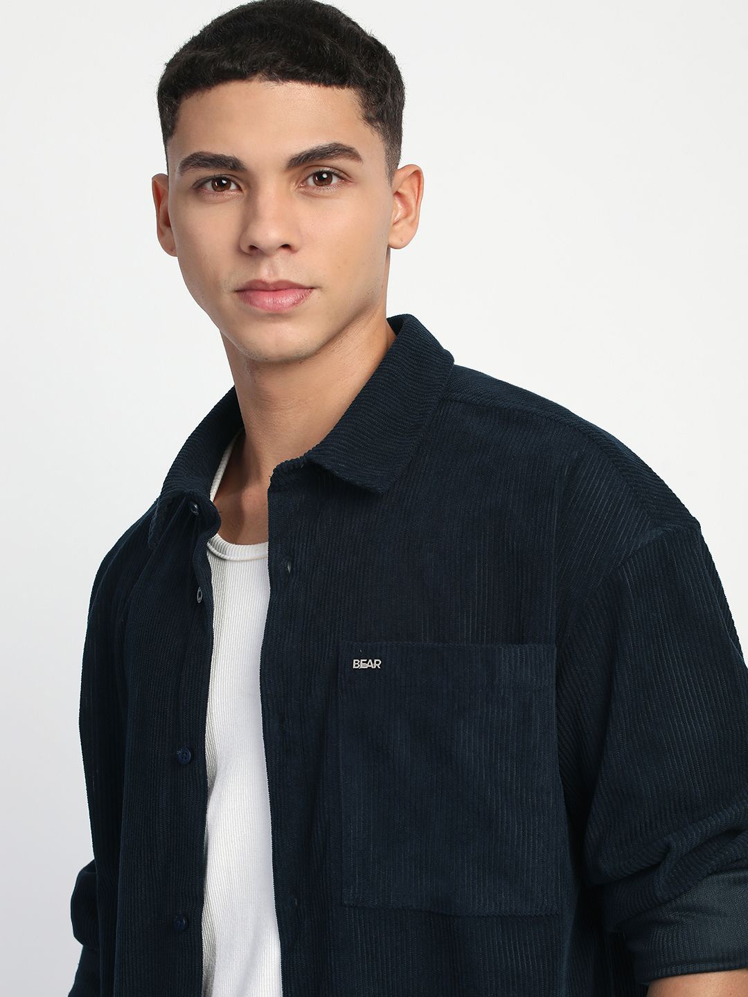 

THE BEAR HOUSE Men Solid Oversized Spread Collar Shirt, Blue