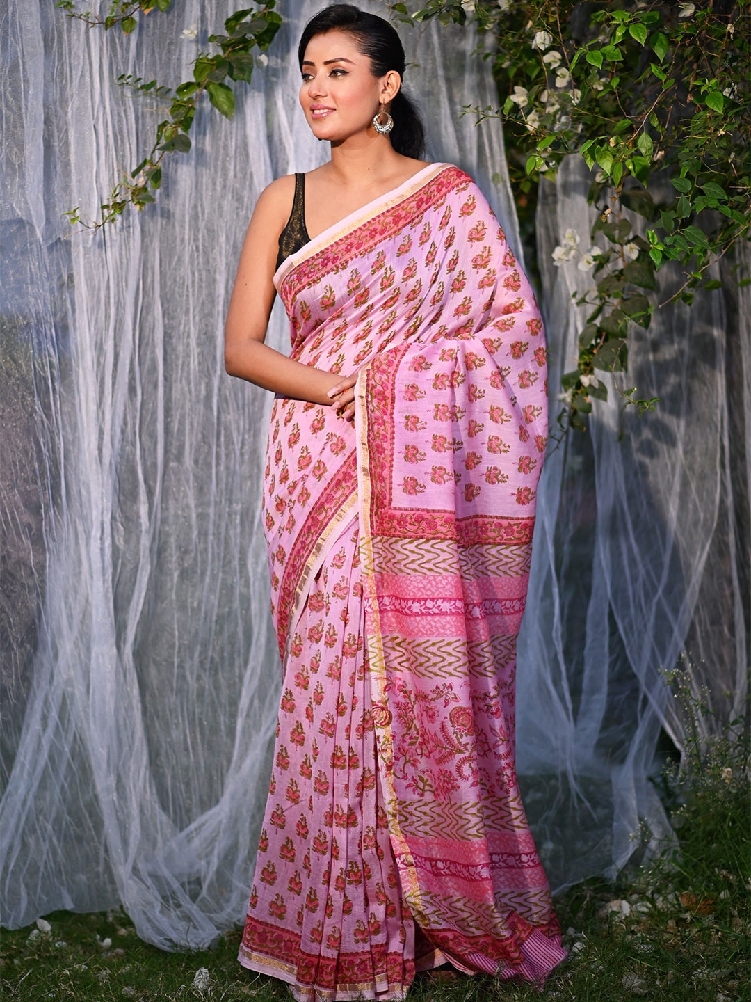 

Unnati Silks Ethnic Motifs Zari Chanderi Saree, Pink