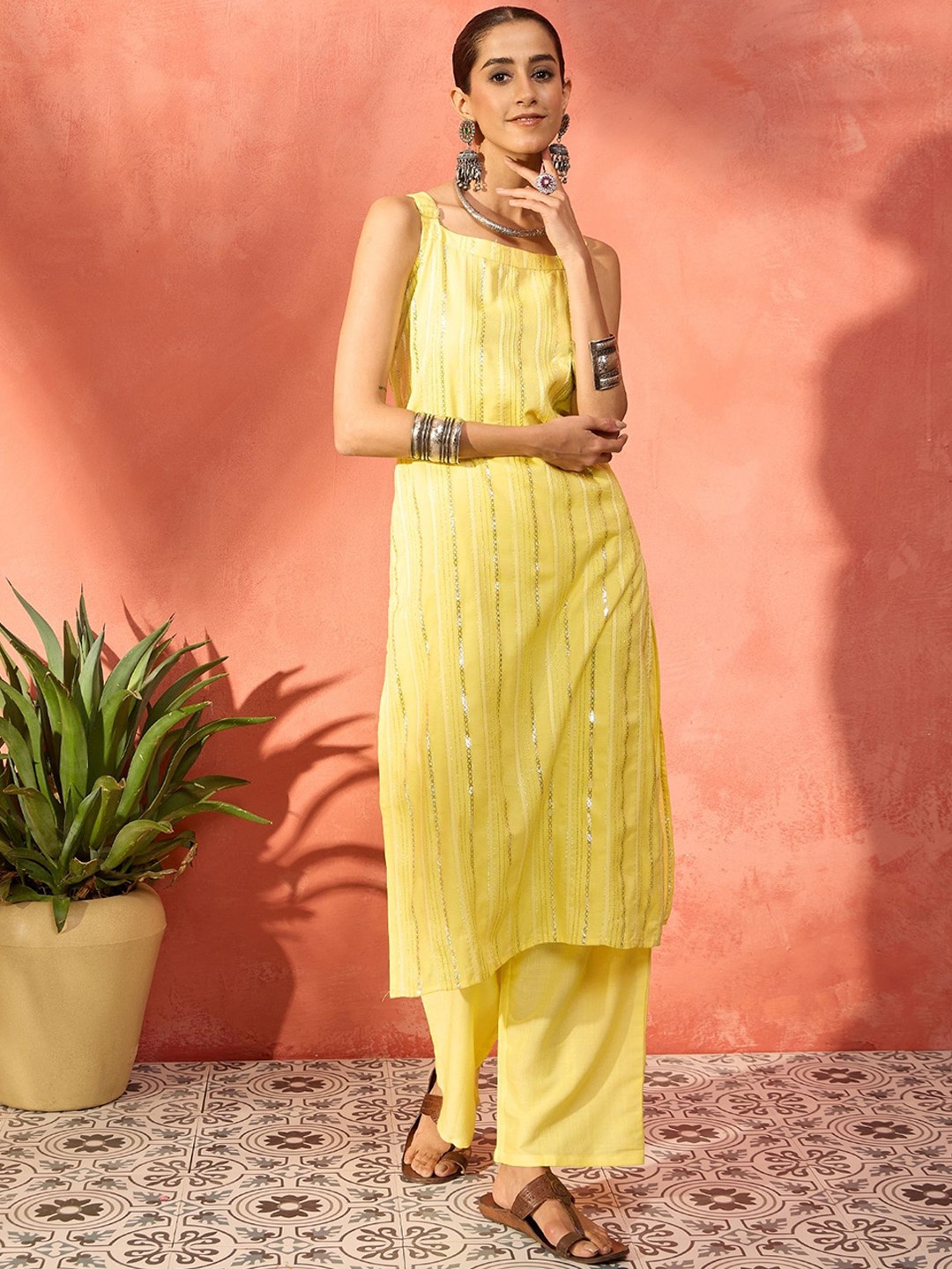 

InWeave Square Neck Striped Regular Kurta with Trousers, Yellow