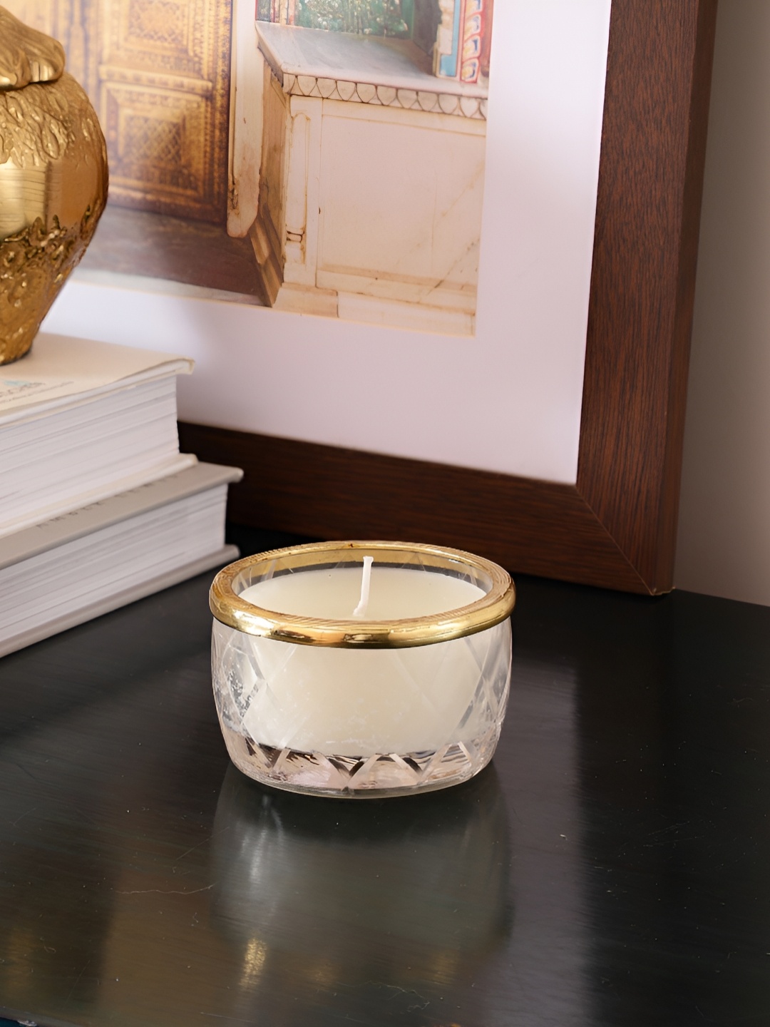 

Decor de Maison White & Gold Toned Textured Snowy Whisper Scented Jar Candle