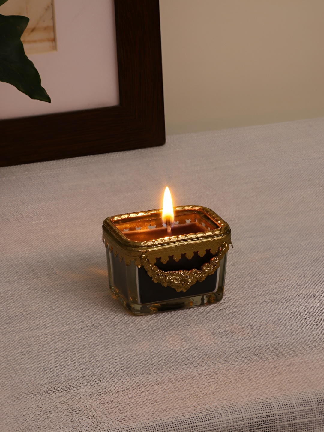 

Decor de Maison Black & Gold Toned Textured Black Velvet Scented Jar Candle