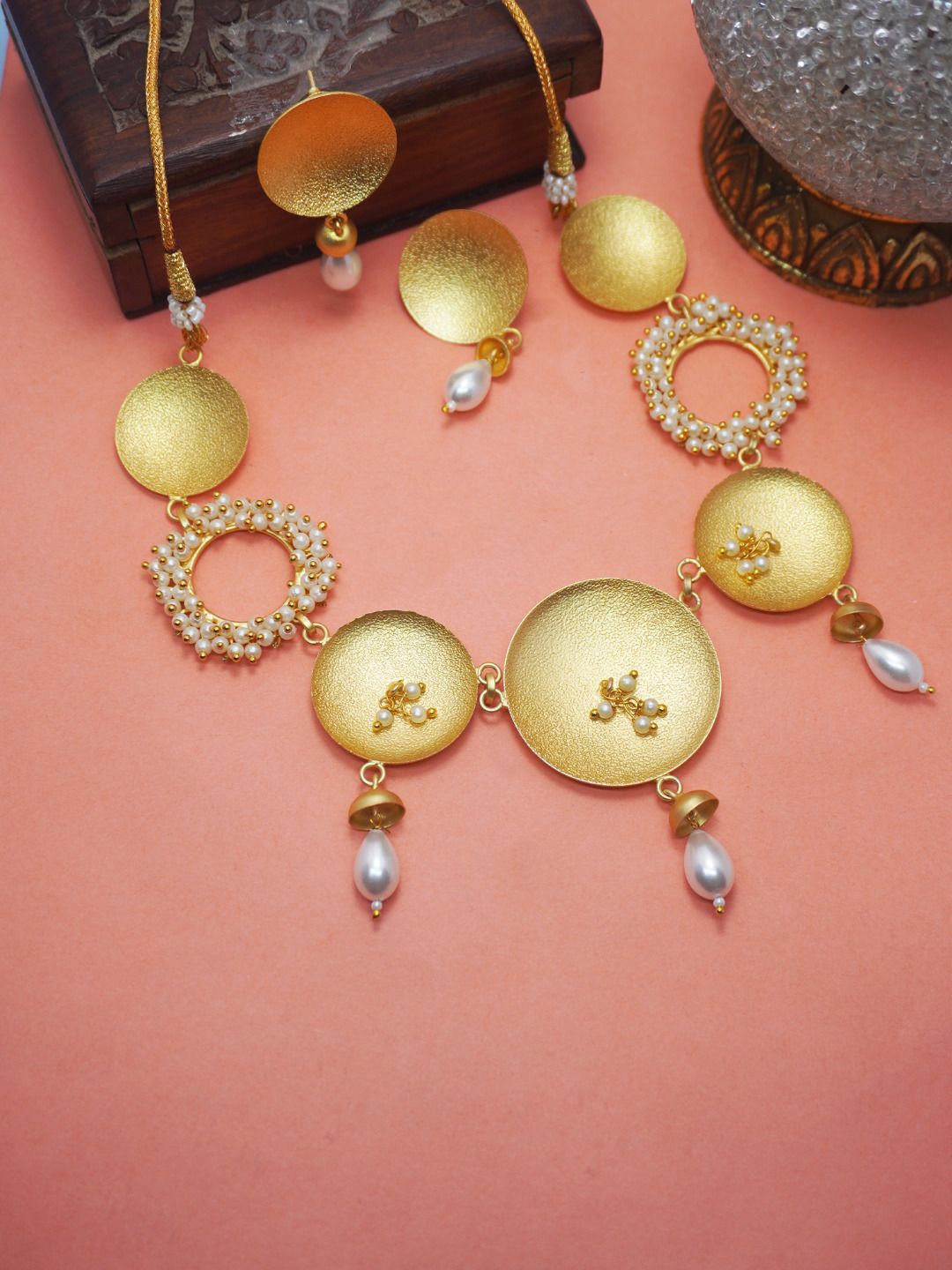 

Niscka Gold-Plated Beaded Jewellery Set