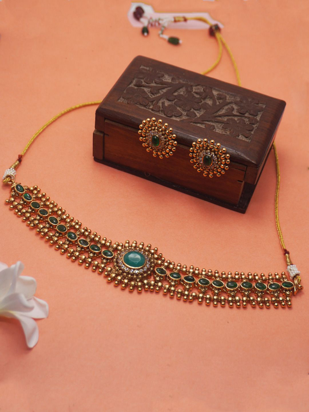 

Niscka Gold-Plated Cubic Zirconia Stone-Studded Details Jewellery Set