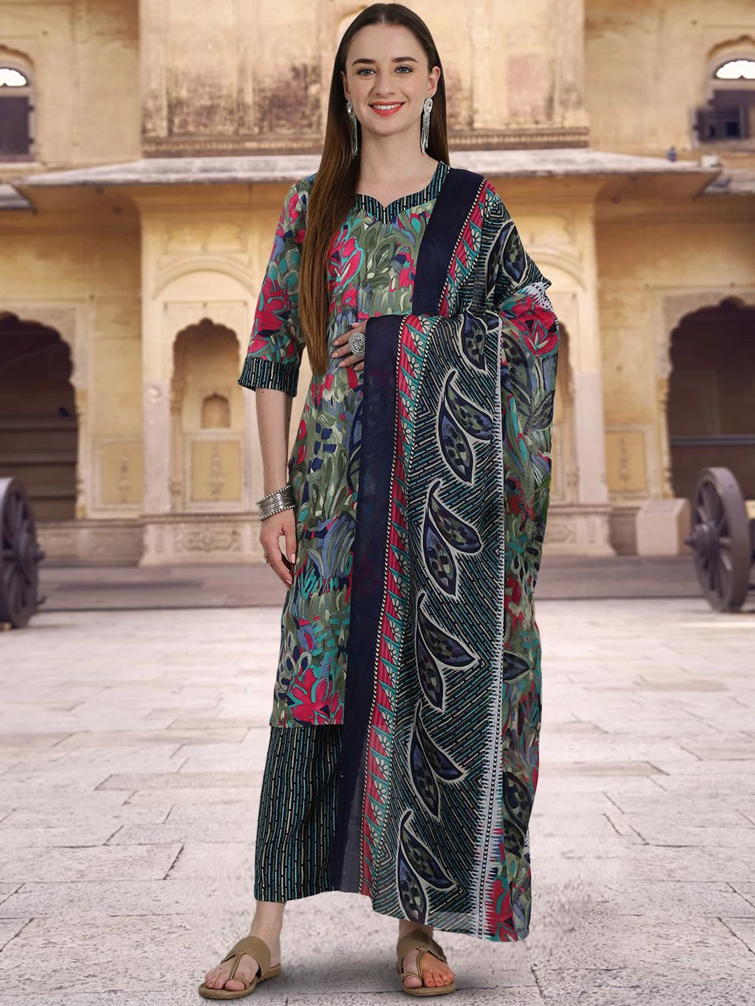 

7Threads Floral Printed Regular Pure Cotton Straight Kurta With Trousers & Dupatta, Blue