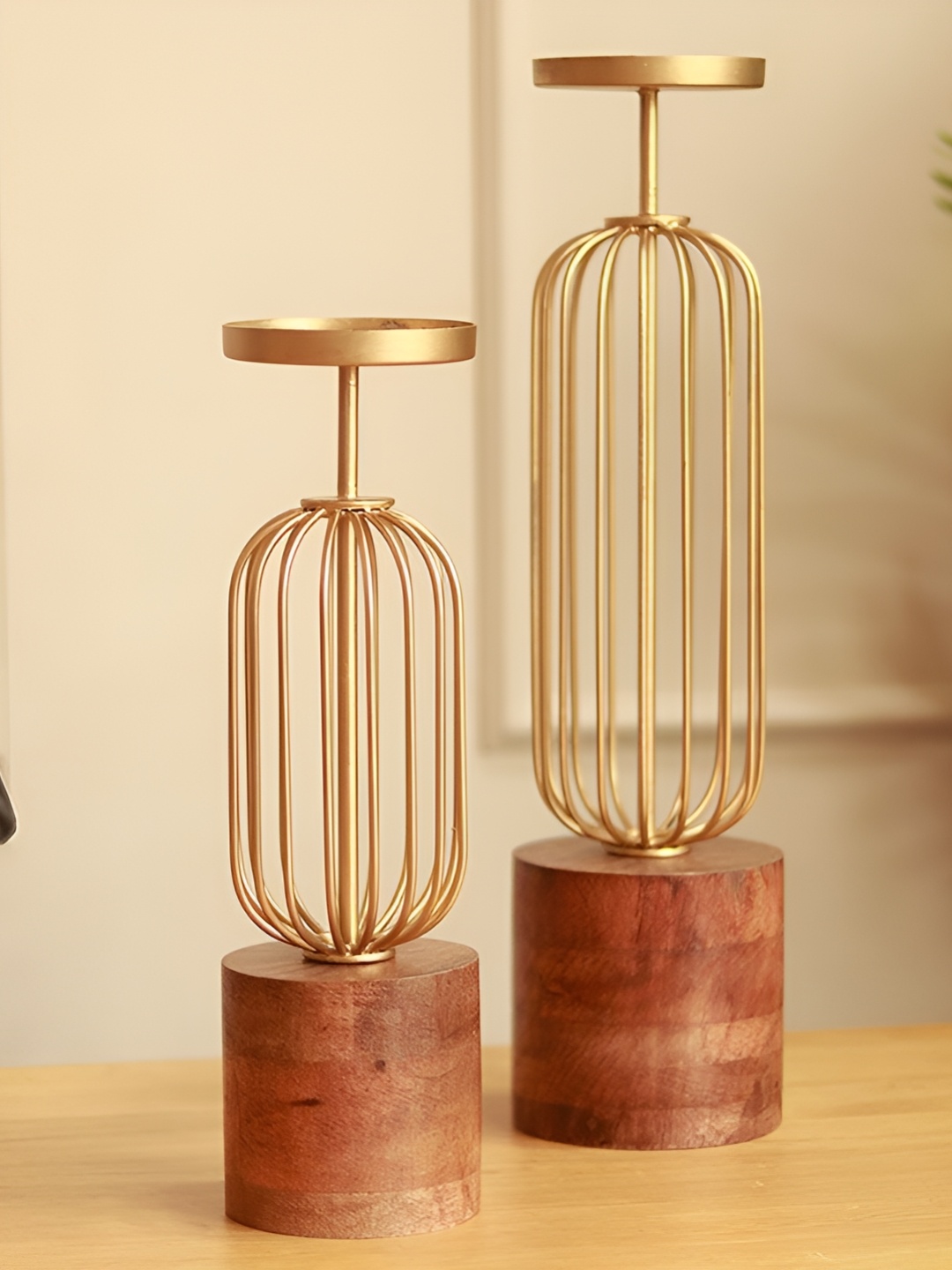 

ArteCasa Gold Toned 2 Pieces Metal Candle Holders