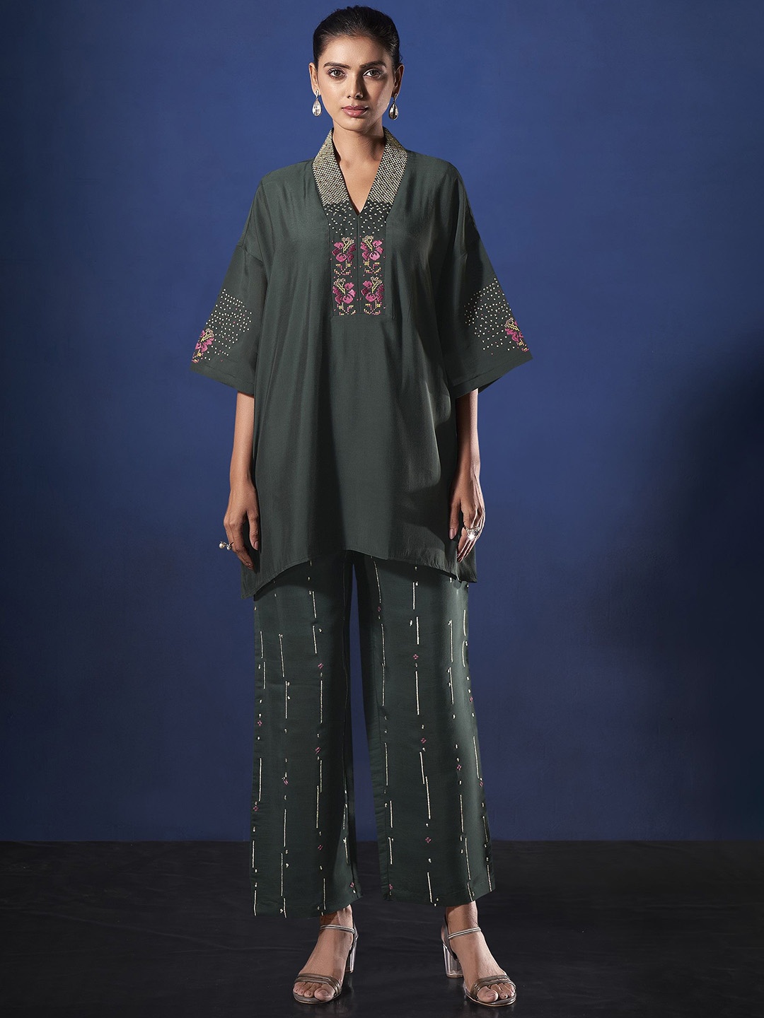 

AUTUMN LANE Alena Fern Embroidered Top With Trousers, Green