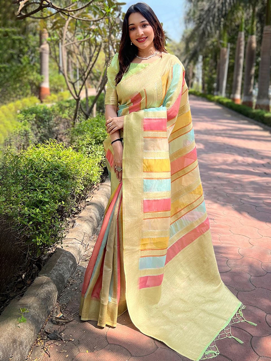 

LeeliPeeri Designer Striped Zari Woven Banarasi Saree, Yellow