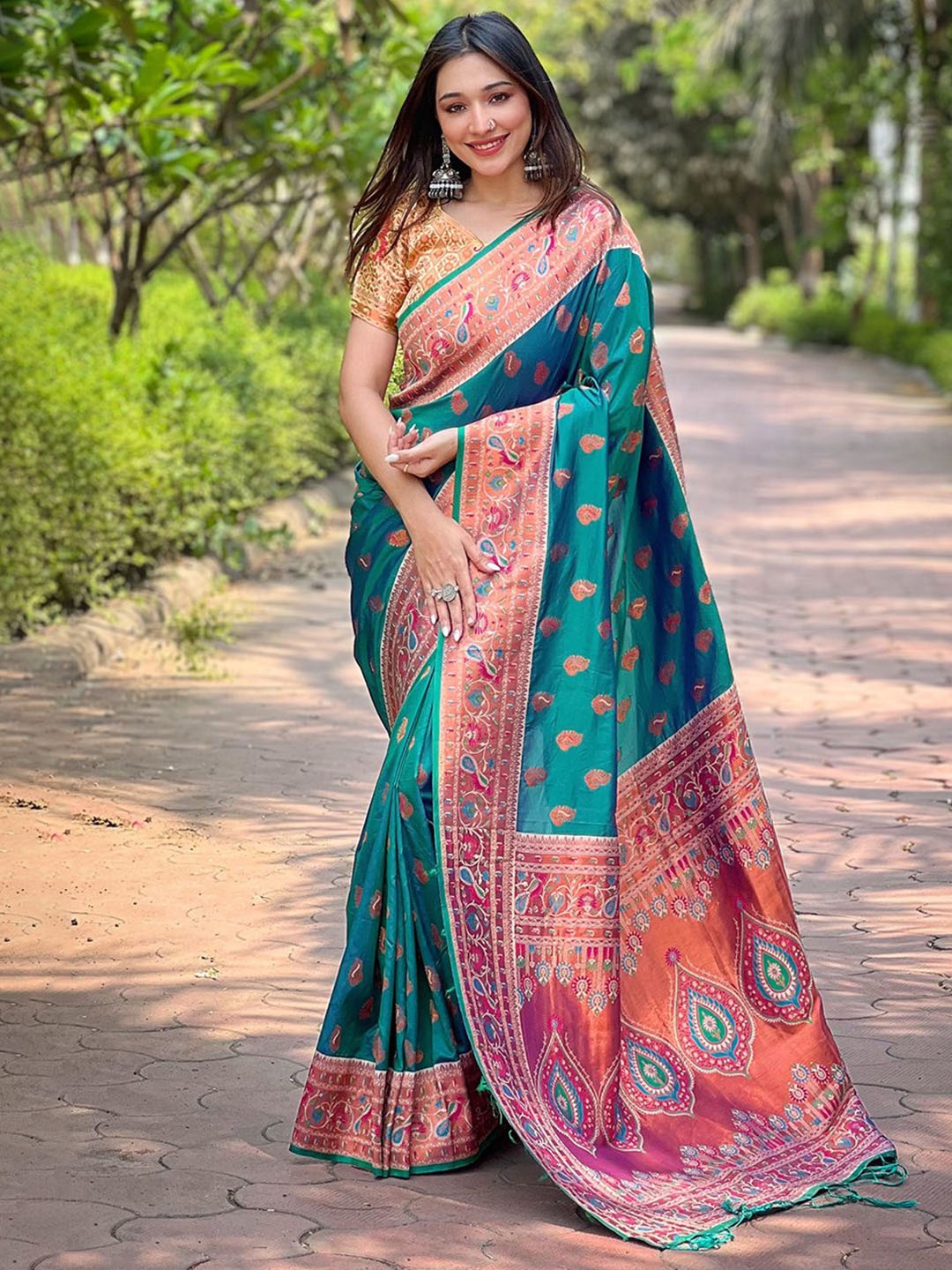 

LeeliPeeri Designer Woven Design Zari Paithani Saree, Teal