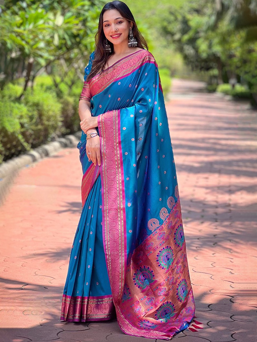 

LeeliPeeri Designer Ethnic Motifs Zari Paithani Saree, Blue