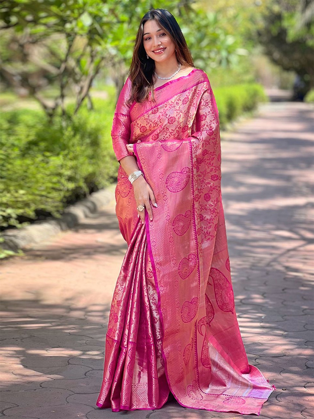 

LeeliPeeri Designer Ethnic Motif Zari Woven Kanjeevaram Saree, Pink